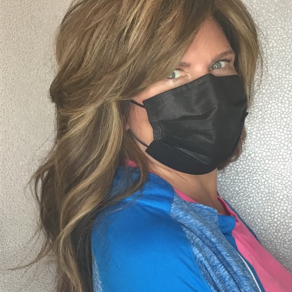 Meet your Posher, Kristen - Picture 2 of 9